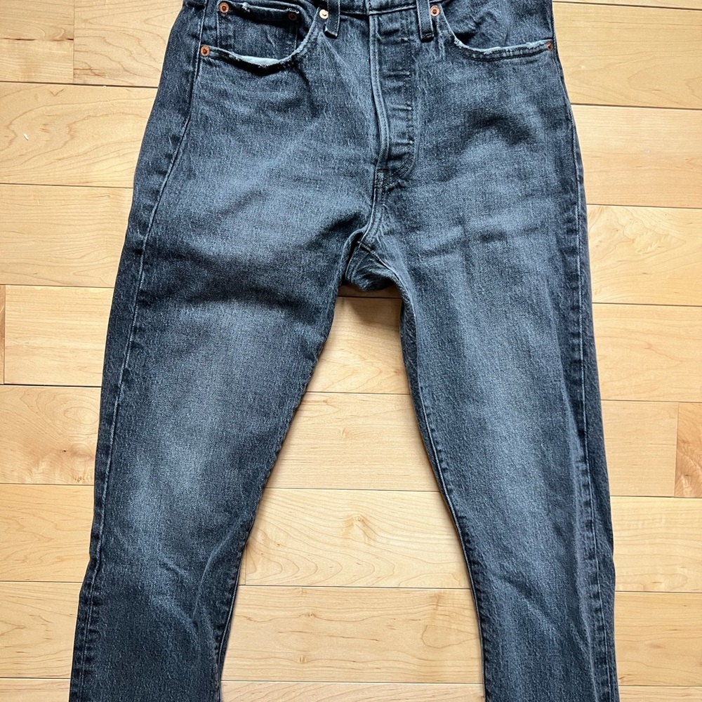 Women’s Levi’s 501 skinny SZ 27